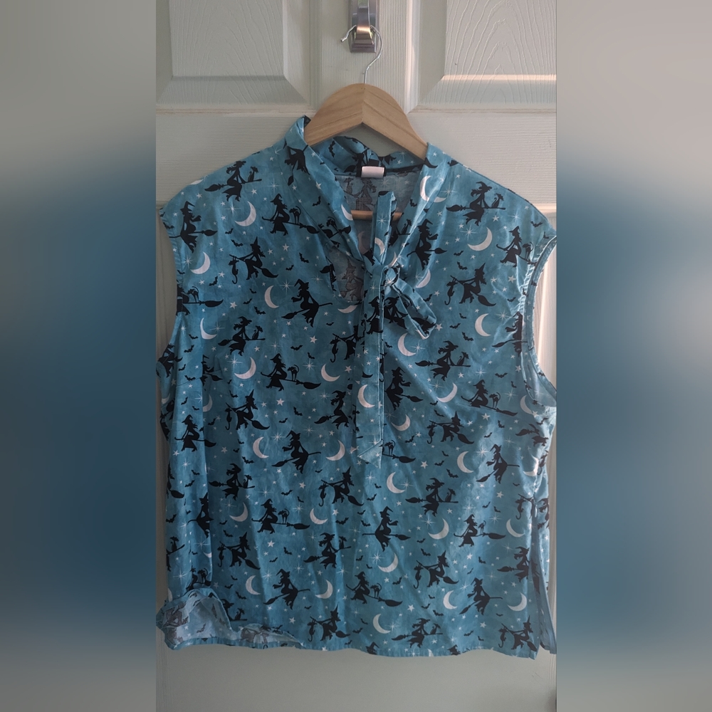Retrolicious Bowtie Top 2X Witch Pattern